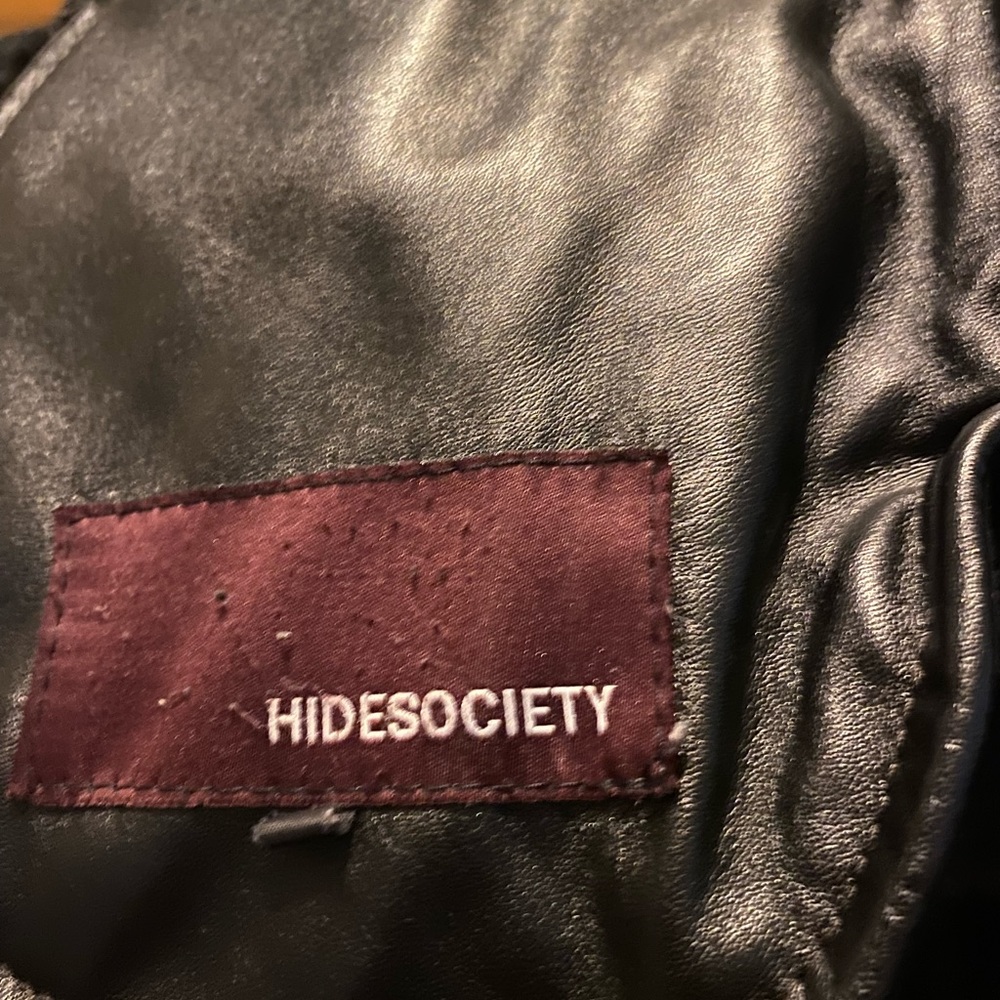 Shearling Coat Fully Lined. Button Closure. Size … - image 6